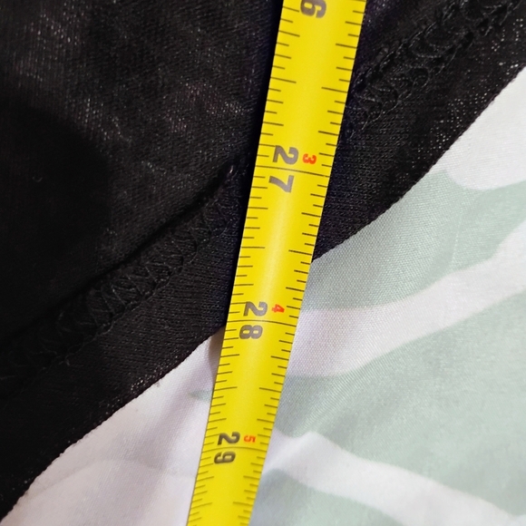 Alcott Bold Multicolor Sleeveless Blouse - Picture 6 of 6